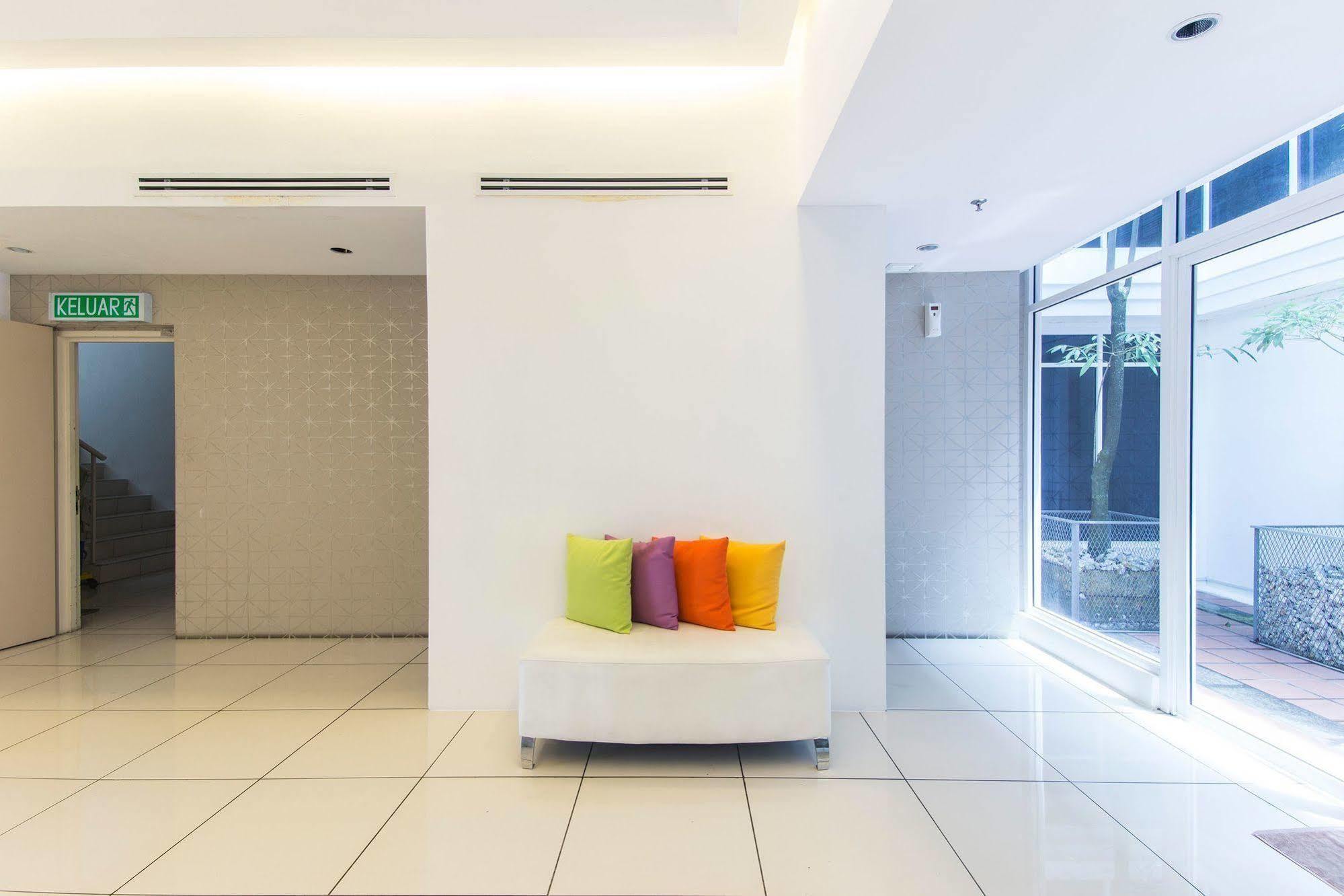 Zen Rooms Macallum جورج تاون المظهر الخارجي الصورة