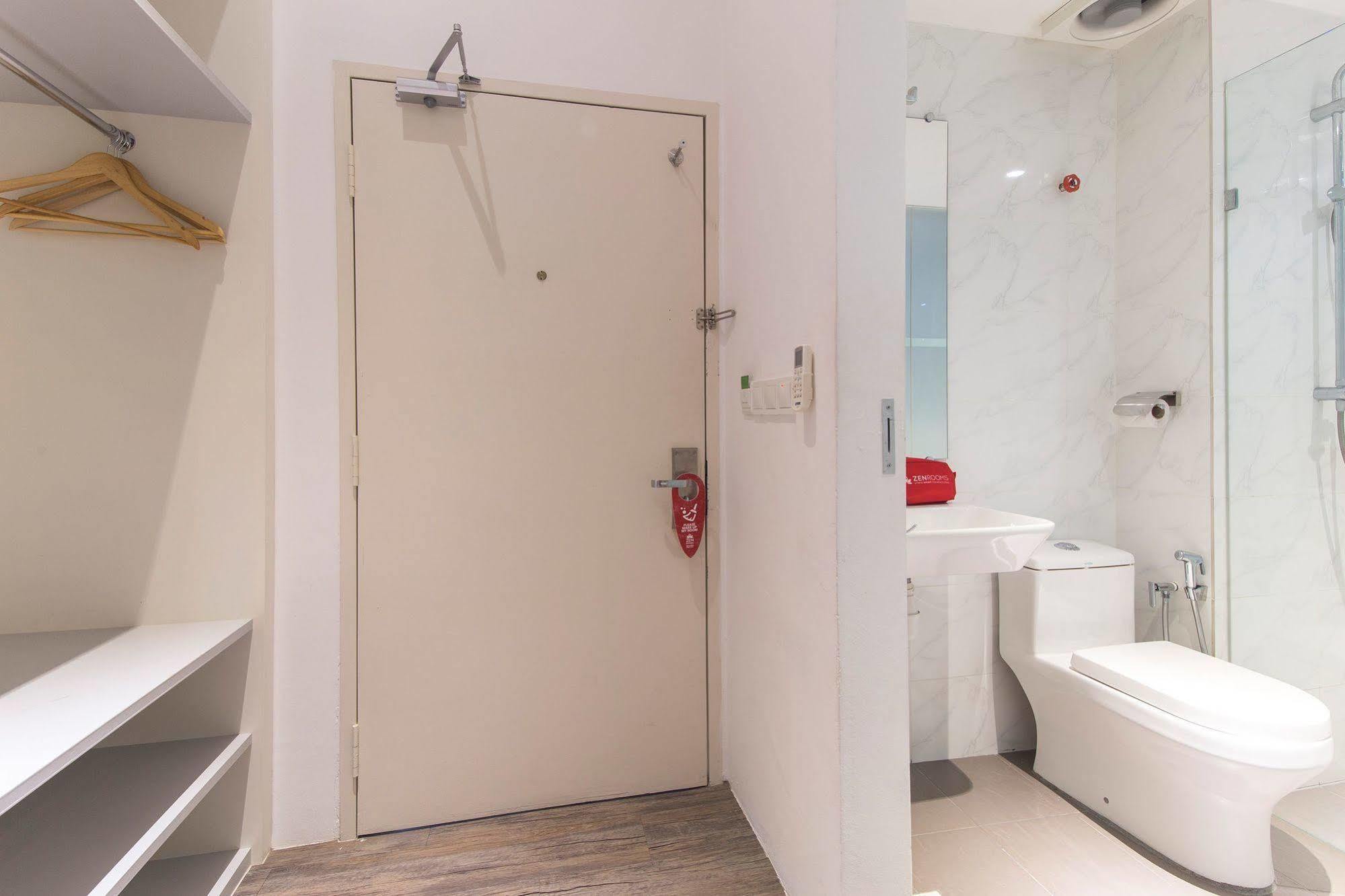 Zen Rooms Macallum جورج تاون المظهر الخارجي الصورة