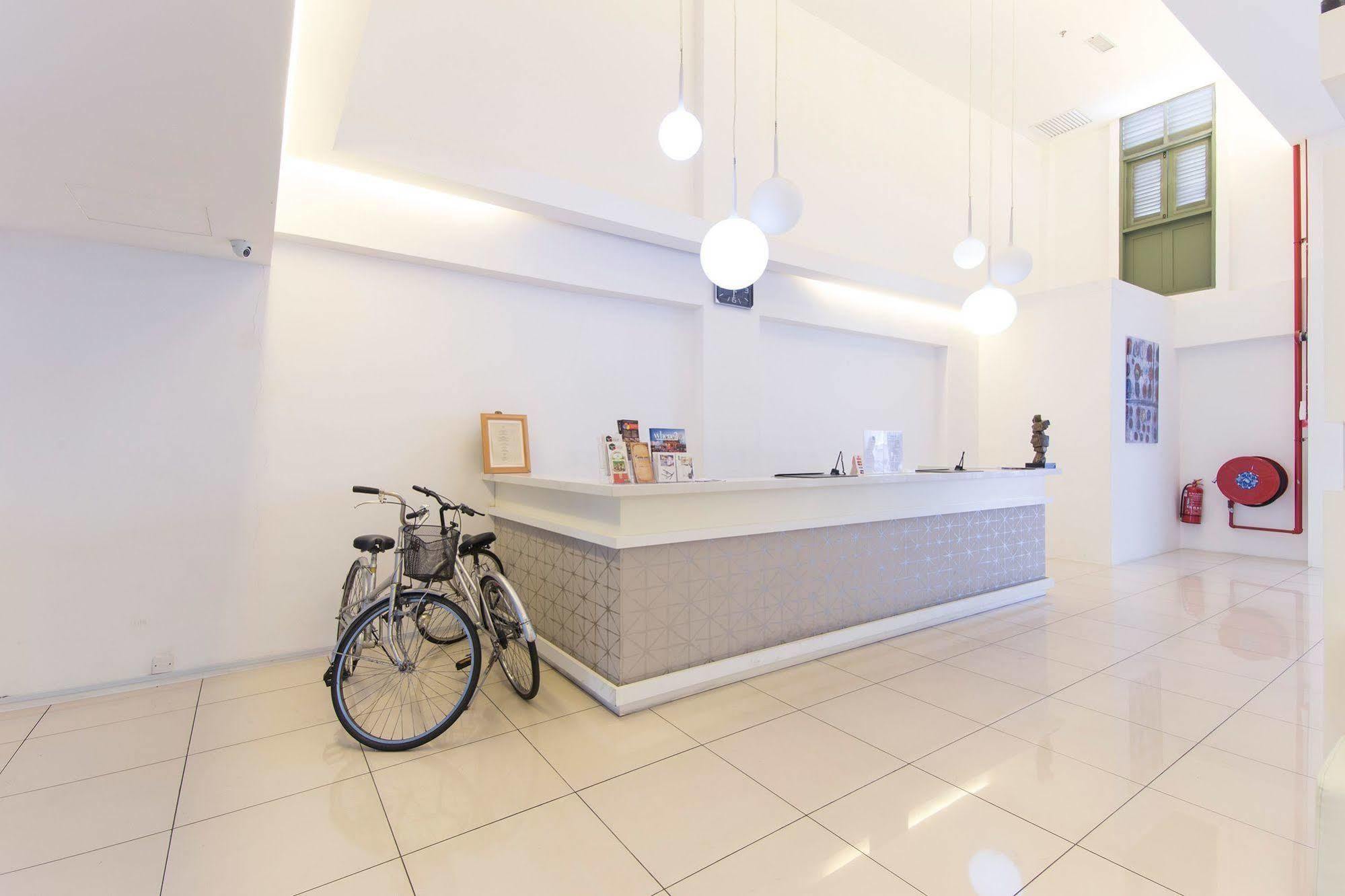 Zen Rooms Macallum جورج تاون المظهر الخارجي الصورة