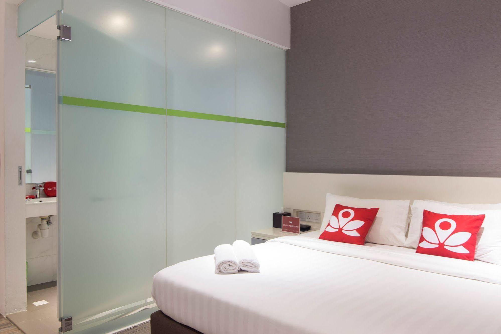Zen Rooms Macallum جورج تاون المظهر الخارجي الصورة